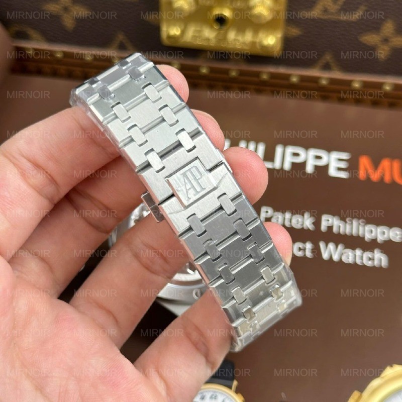 Dong-Ho-Audemars-Piguet-Replica-11-Royal-Oak-Flying-Tourbillon-26530-Mat-Xam-Nha-May-BBS-41mm-2-1024x1024.jpg