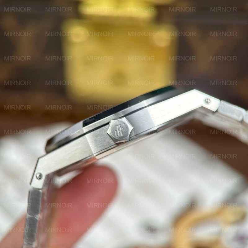 Dong-Ho-Audemars-Piguet-Royal-Oak-15510BC-Rep-11-Mat-Xanh-Bang-Day-Kim-Loai-Nha-May-ZF-41mm-6-1024x1024.jpg