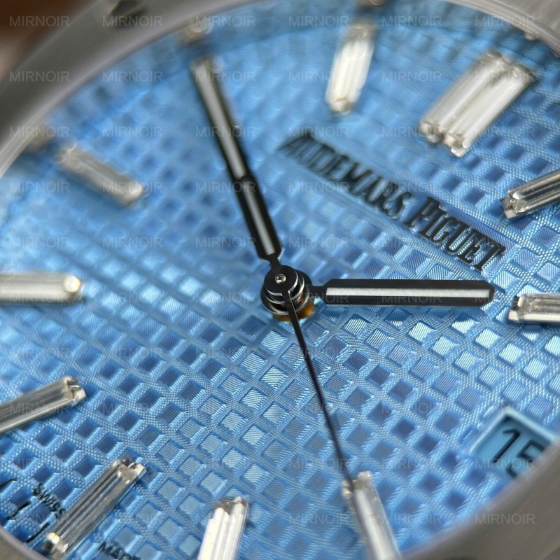 Dong-Ho-Audemars-Piguet-Royal-Oak-15510BC-Rep-11-Mat-Xanh-Bang-Day-Kim-Loai-Nha-May-ZF-41mm-8.jpg