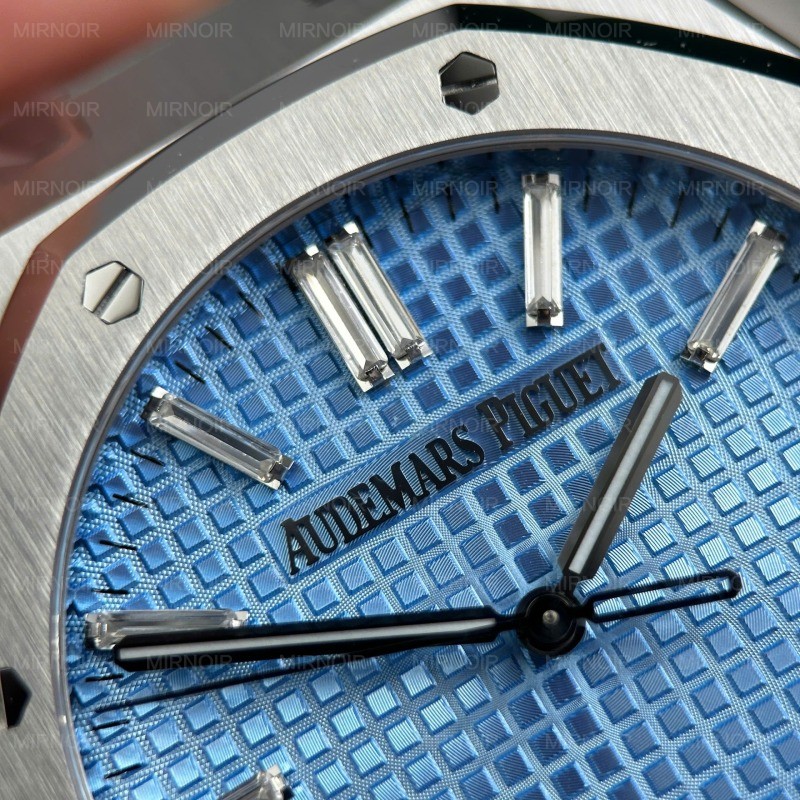 Dong-Ho-Audemars-Piguet-Royal-Oak-15510BC-Rep-11-Mat-Xanh-Bang-Day-Kim-Loai-Nha-May-ZF-41mm-10.jpg