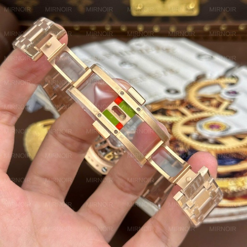Dong-Ho-Audemars-Piguet-Rep-Cao-Cap-Royal-Oak-Jumbo-Extra-thin-Openworked-16204-Mat-Lo-Co-Ma-Vang-Hong-Xuong-ZF-39mm-3-1024x1024.jpg