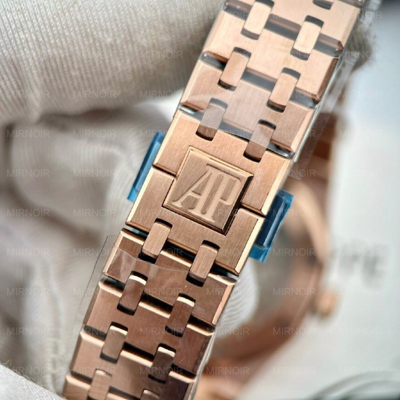 Dong-Ho-Audemars-Piguet-Che-Tac-Royal-Oak-15450-Mat-Trang-IP-Factory-37mm-1-1024x1024.jpg