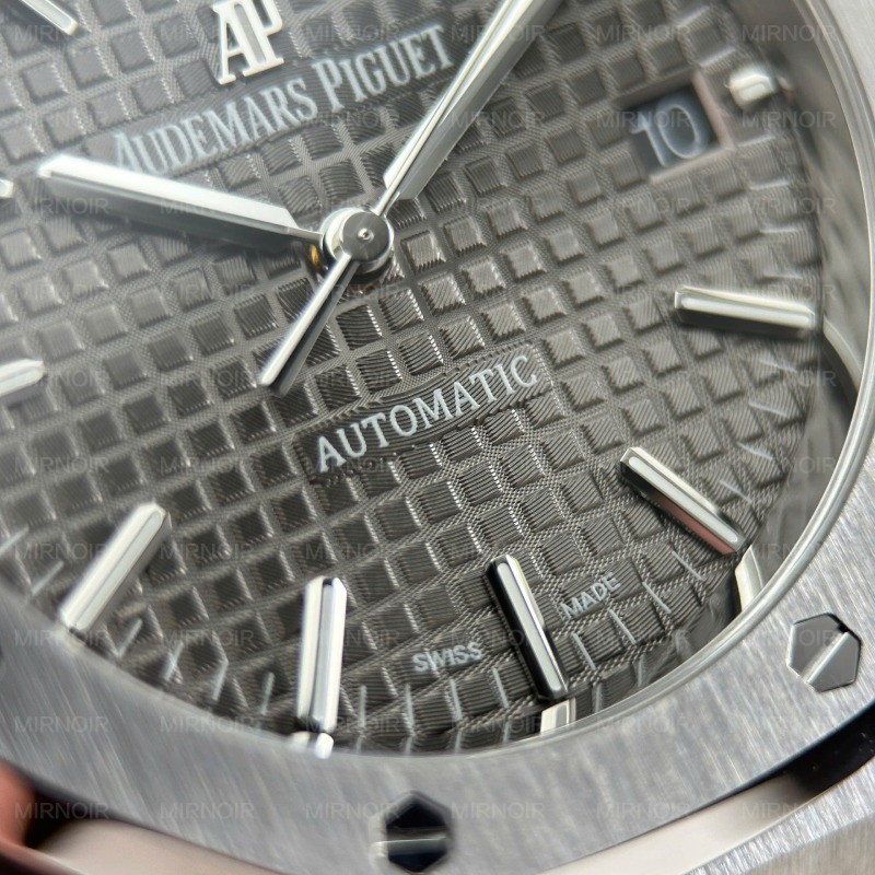 Dong-Ho-Audemars-Piguet-Royal-Oak-15450-Replica-11-Mat-Xam-May-Co-Thuy-Sy-Nha-May-ZF-37mm-3.jpg