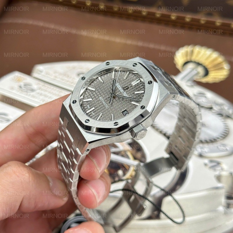 Dong-Ho-Audemars-Piguet-Royal-Oak-15450-Replica-11-Mat-Xam-May-Co-Thuy-Sy-Nha-May-ZF-37mm-8.jpg