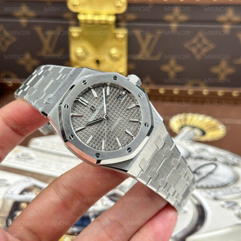 Dong-Ho-Audemars-Piguet-Royal-Oak-15450-Replica-11-Mat-Xam-May-Co-Thuy-Sy-Nha-May-ZF-37mm-9.jpg