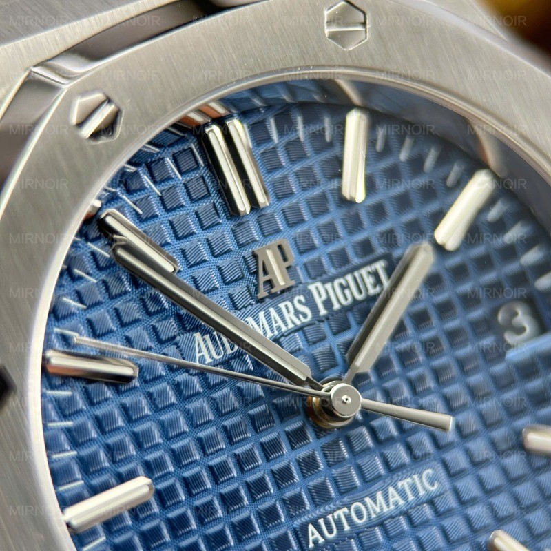 Dong-Ho-Audemars-Piguet-Royal-Oak-15450-Rep-11-Mat-Xanh-Duong-May-Co-Thuy-Sy-Nha-May-ZF-37mm-3.jpg
