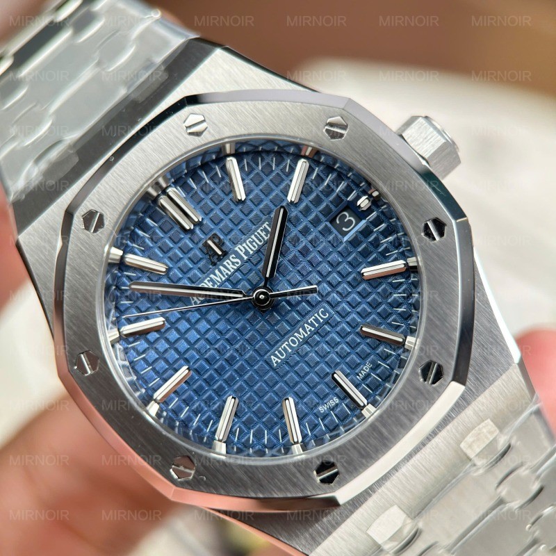 Dong-Ho-Audemars-Piguet-Royal-Oak-15450-Rep-11-Mat-Xanh-Duong-May-Co-Thuy-Sy-Nha-May-ZF-37mm-6.jpg