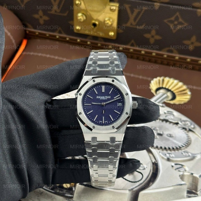 Dong-Ho-Audemars-Piguet-Replica-11-Royal-Oak-Jumbo-Extra-thin-16202-Mat-So-Grained-Tuscan-Xuong-ZF-39mm-1-1024x1024.jpg