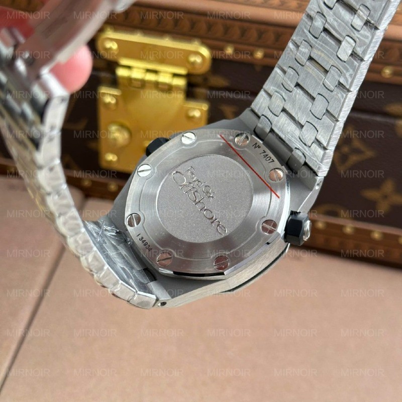 Dong-Ho-Audemars-Piguet-Royal-Oak-Offshore-Diver-15710-Rep-11-Mat-Den-Day-Kim-Loai-Xuong-APS-42mm-14-1024x1024.jpg