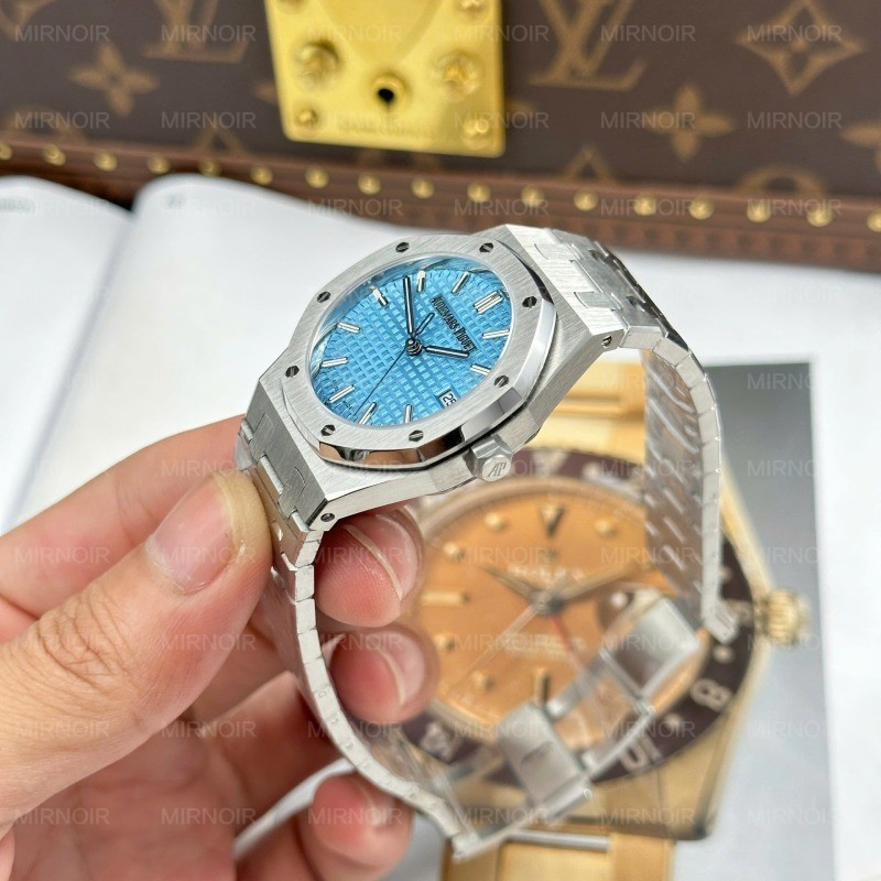 Dong-Ho-Audemars-Piguet-Royal-Oak-77450-Fake-Cao-Cap-Mat-Tiffany-Day-Kim-Loai-Xuong-OM-34mm-4.jpg