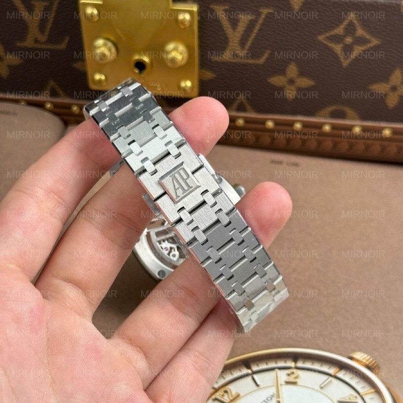 Dong-Ho-Audemars-Piguet-Replica-11-Royal-Oak-Tourbillon-26735-Mat-Skeleton-41mm-2-1024x1024.jpg