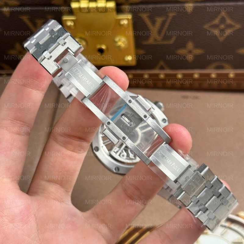Dong-Ho-Audemars-Piguet-Replica-11-Royal-Oak-Tourbillon-26735-Mat-Skeleton-41mm-3-1024x1024.jpg