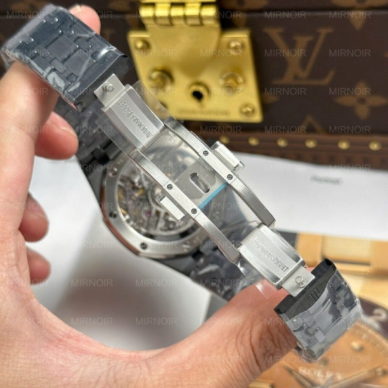 Dong-Ho-Audemars-Piguet-Replica-11-Royal-Oak-Chronograph-26240-Vo-Gom-Mat-Xanh-Than-APS-41mm-11-1024x1024.jpg