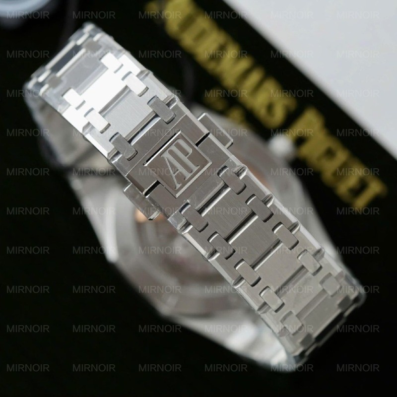 Dong-Ho-Audemars-Piguet-Replica-11-Royal-Oak-Jumbo-Extra-thin-15202-Mat-Xanh-Blue-Xuong-ZF-39mm-1-1024x1024.jpg