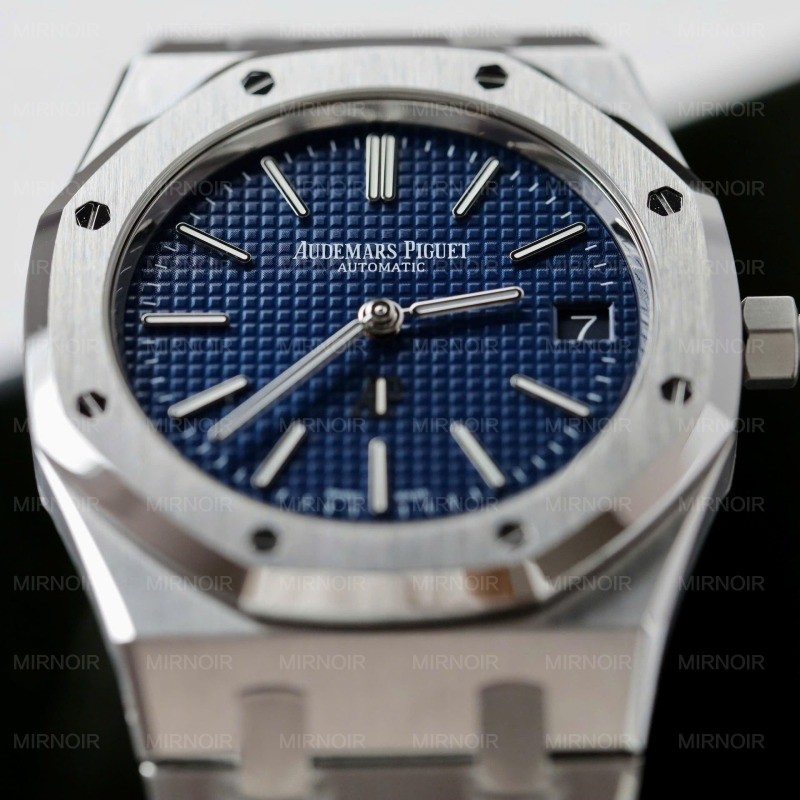 Dong-Ho-Audemars-Piguet-Replica-11-Royal-Oak-Jumbo-Extra-thin-15202-Mat-Xanh-Blue-Xuong-ZF-39mm-4.jpg
