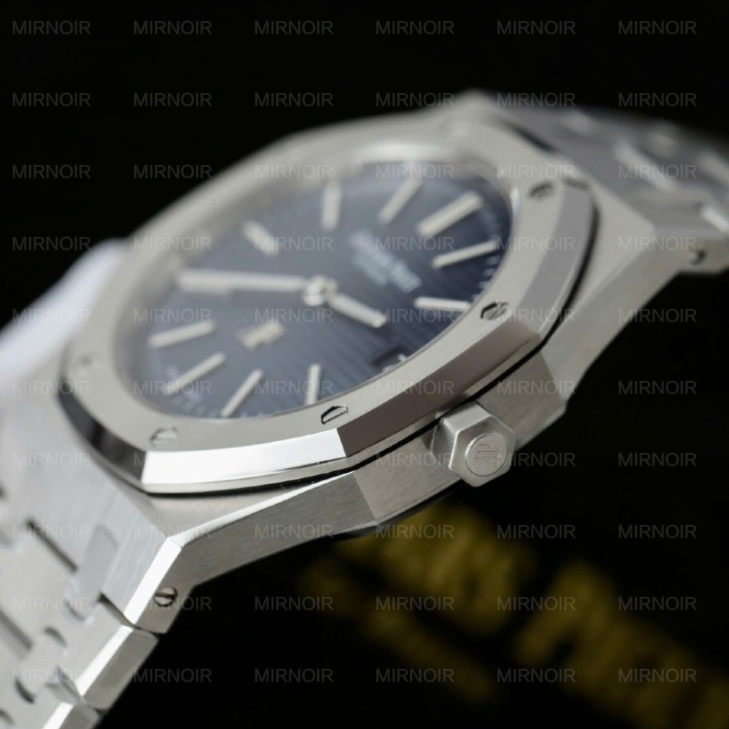 Dong-Ho-Audemars-Piguet-Replica-11-Royal-Oak-Jumbo-Extra-thin-15202-Mat-Xanh-Blue-Xuong-ZF-39mm-6-1024x1024.jpg
