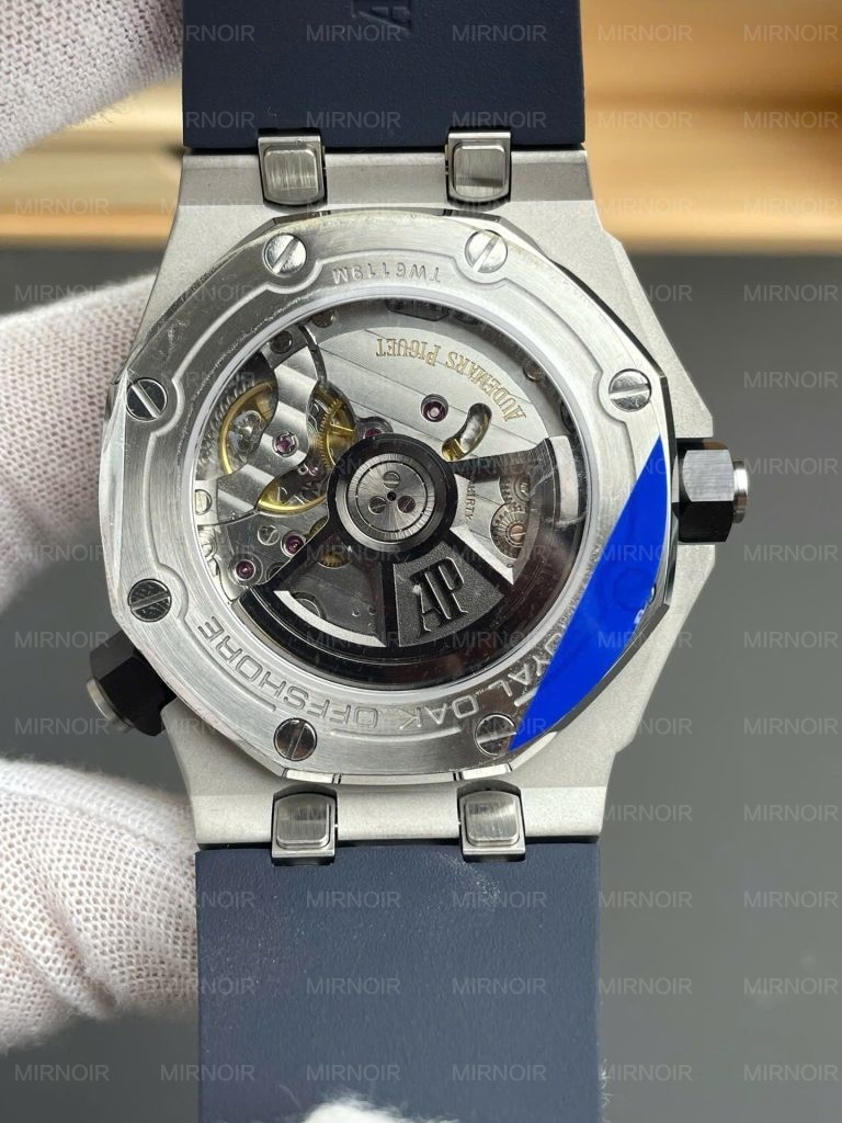 Dong-Ho-Audemars-Piguet-Royal-Oak-Offshore-15720ST-Rep-11-Cao-Cap-Nhat-APS-Factory-42mm-4-768x1024.jpg