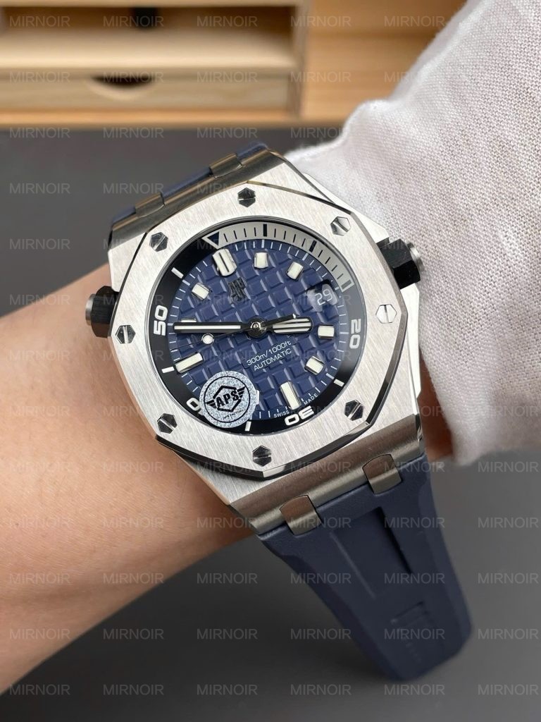 Dong-Ho-Audemars-Piguet-Royal-Oak-Offshore-15720ST-Rep-11-Cao-Cap-Nhat-APS-Factory-42mm-5-768x1024.jpg