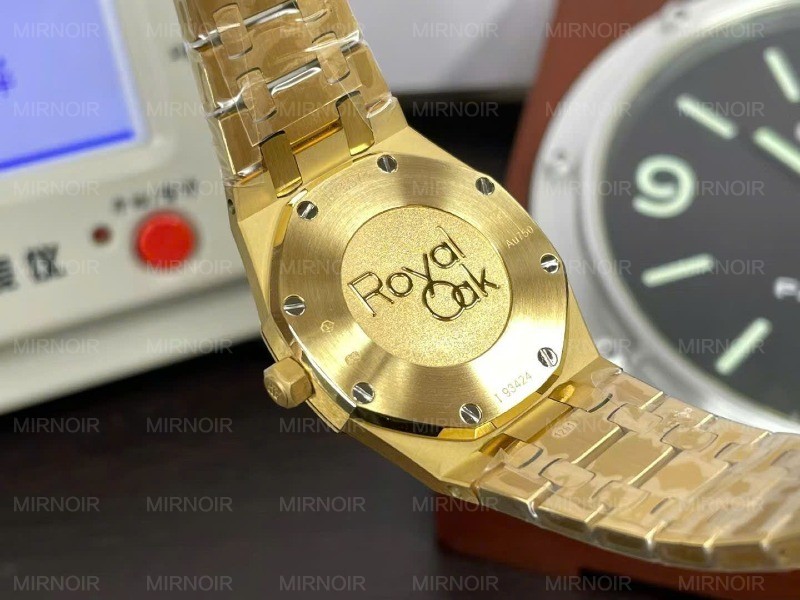 Dong-Ho-Audemars-Piguet-Royal-Oak-67651OR-Replica-Nu-Dinh-Da-May-Co-Automatic-34mm-1.jpg