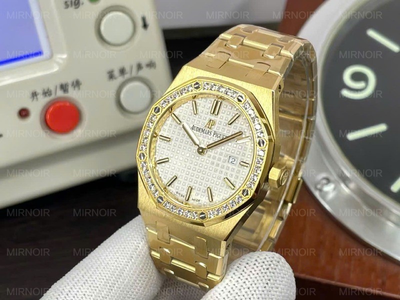 Dong-Ho-Audemars-Piguet-Royal-Oak-67651OR-Replica-Nu-Dinh-Da-May-Co-Automatic-34mm-9.jpg