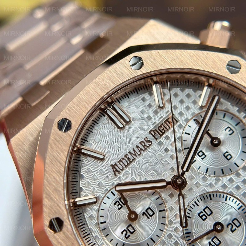 Dong-Ho-Audemars-Piguet-Royal-Oak-26240-Replica-11-Ma-Vang-Hong-Mat-Trang-Xuong-APS-41mm-6-1024x1024.jpg