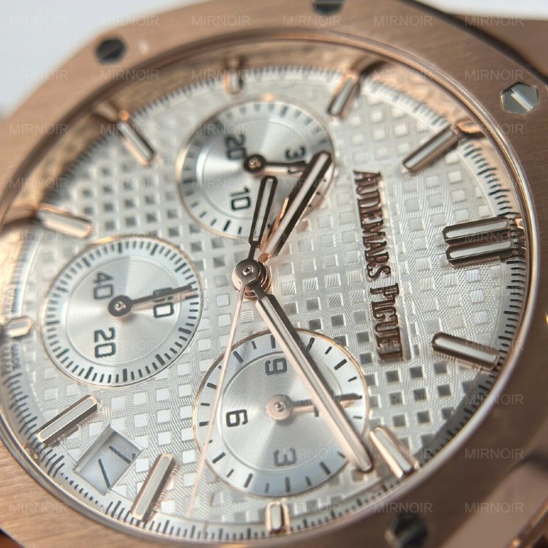 Dong-Ho-Audemars-Piguet-Royal-Oak-26240-Replica-11-Ma-Vang-Hong-Mat-Trang-Xuong-APS-41mm-8-1024x1024.jpg
