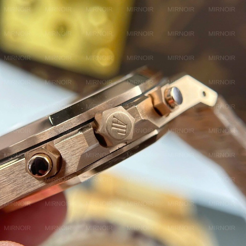 Dong-Ho-Audemars-Piguet-Royal-Oak-26240-Replica-11-Ma-Vang-Hong-Mat-Trang-Xuong-APS-41mm-12-1024x1024.jpg