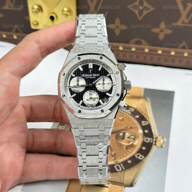 Dong-Ho-Audemars-Piguet-Royal-Oak-Chronograph-Frosted-Gold-26240-Mat-Den-Rep-Cao-Cap-Xuong-APS-41mm-1-1024x1024.jpg