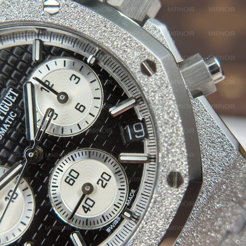 Dong-Ho-Audemars-Piguet-Royal-Oak-Chronograph-Frosted-Gold-26240-Mat-Den-Rep-Cao-Cap-Xuong-APS-41mm-8-1024x1024.jpg