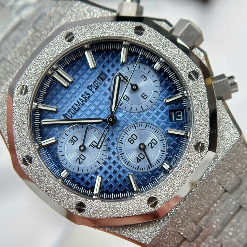 Dong-Ho-Audemars-Piguet-Rep-11-Royal-Oak-Chronograph-Frosted-Gold-26240-Mat-Xanh-Blue-APS-41mm-5-1024x1024.jpg