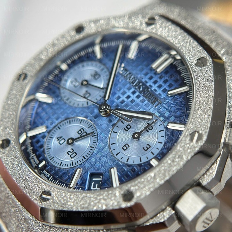 Dong-Ho-Audemars-Piguet-Rep-11-Royal-Oak-Chronograph-Frosted-Gold-26240-Mat-Xanh-Blue-APS-41mm-7-1024x1024.jpg
