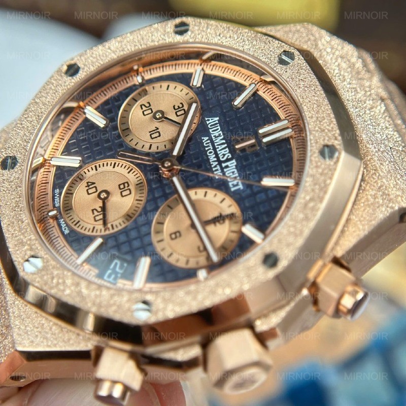 Dong-Ho-Audemars-Piguet-Replica-11-Royal-Oak-Chronograph-Frosted-Gold-26240-Mat-Xanh-Blue-Xuong-APS-41mm-7-1024x1024.jpg