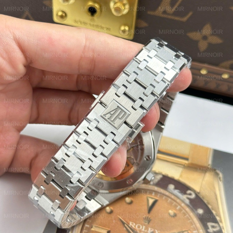 Dong-Ho-Audemars-Piguet-Royal-Oak-15510ST-Rep-11-Mat-Den-Nha-May-APS-New-2025-41mm-8.jpg