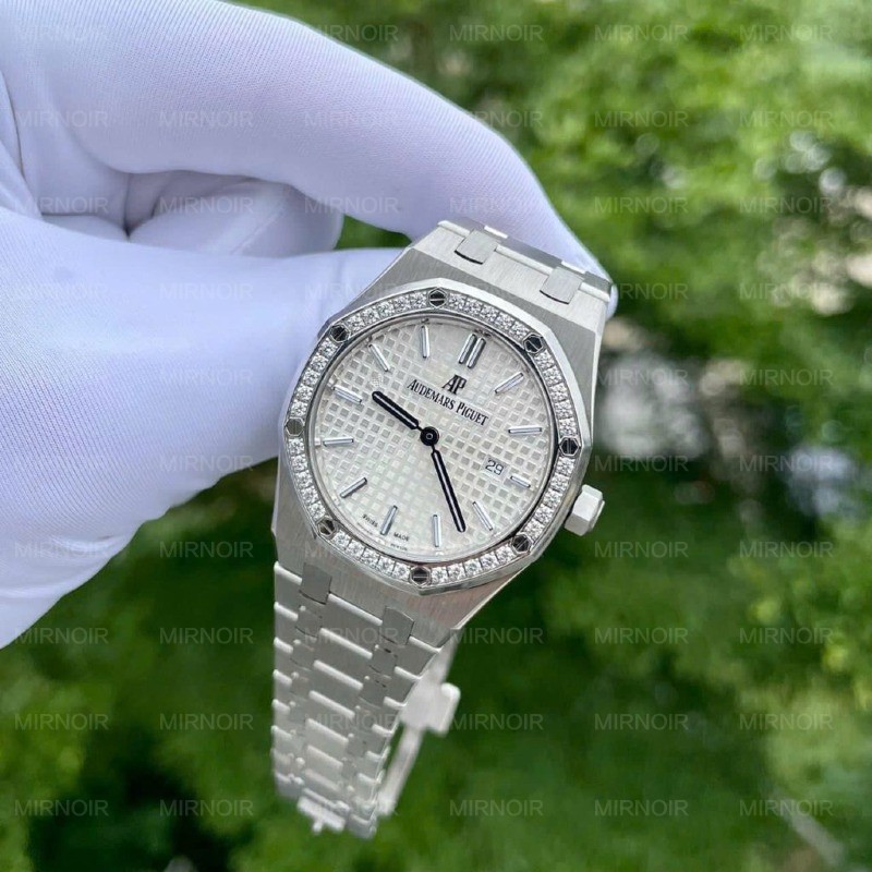 Dong-Ho-Audemars-Piguet-Royal-Oak-Nu-Che-Tac-Mat-Trang-Dinh-Kim-Cuong-Moissanite-34mm-2-1024x1024.jpg