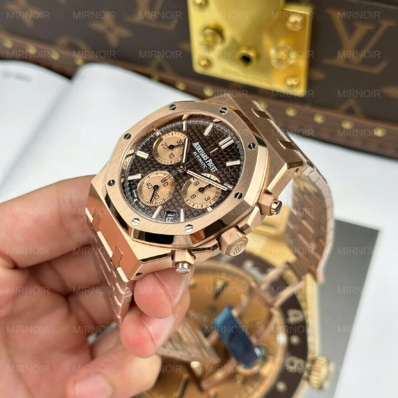 Dong-Ho-Audemars-Piguet-Royal-Oak-Chronograph-26239-Replica-11-Mat-Nau-May-Mong-New-2025-APS-41mm-6-1024x1024.jpg