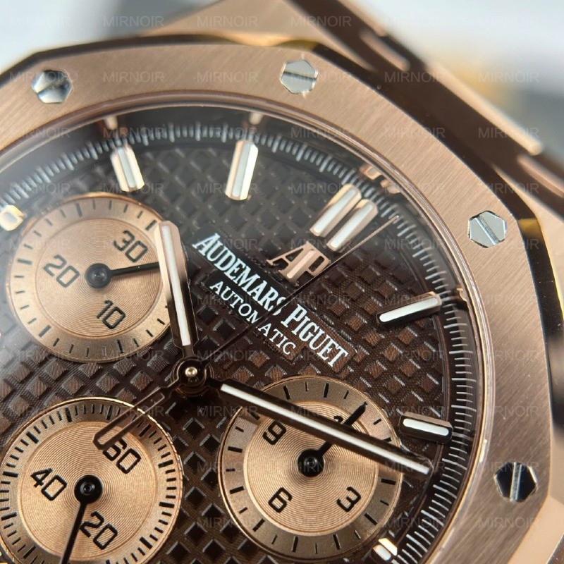Dong-Ho-Audemars-Piguet-Royal-Oak-Chronograph-26239-Replica-11-Mat-Nau-May-Mong-New-2025-APS-41mm-7-1024x1024.jpg