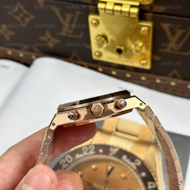 Dong-Ho-Audemars-Piguet-Royal-Oak-Chronograph-26239-Replica-11-Mat-Nau-May-Mong-New-2025-APS-41mm-8-1024x1024.jpg