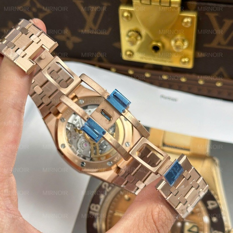 Dong-Ho-Audemars-Piguet-Royal-Oak-Chronograph-26239-Replica-11-Mat-Nau-May-Mong-New-2025-APS-41mm-11-1024x1024.jpg