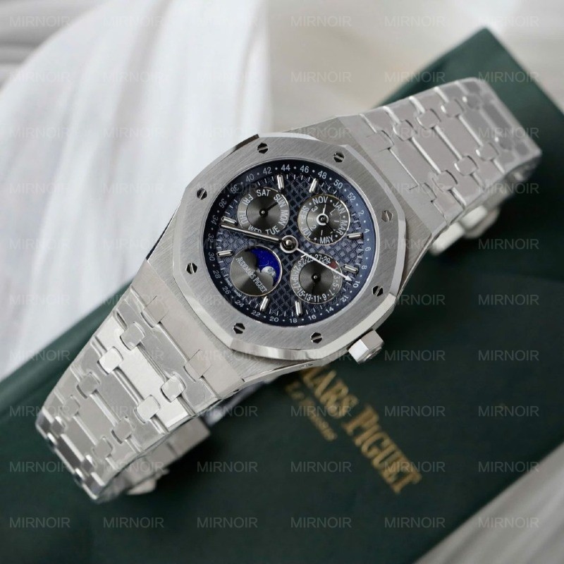 Dong-Ho-Audemars-Piguet-Royal-Oak-26574TI-Che-Tac-Mat-Xanh-Day-Kim-Loai-Xuong-APS-41mm-4-1024x1024.jpg