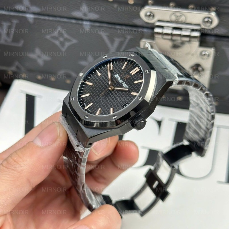 Dong-Ho-Audemars-Piguet-Royal-Oak-15500-Replica-11-Mau-Den-Nha-May-F1-41mm-4-1024x1024.jpg