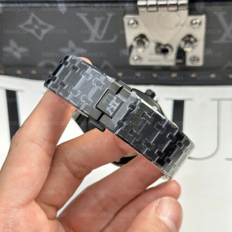 Dong-Ho-Audemars-Piguet-Royal-Oak-15500-Replica-11-Mau-Den-Nha-May-F1-41mm-11-1024x1024.jpg