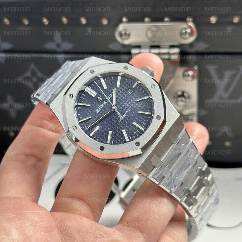 Dong-Ho-Audemars-Piguet-Royal-Oak-15400ST-Rep-11-Mat-Xanh-Blue-Day-Kim-Loai-Xuong-APS-41mm-2-1024x1024.jpg