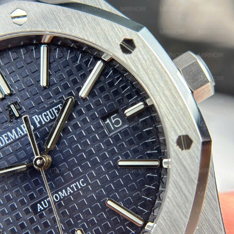 Dong-Ho-Audemars-Piguet-Royal-Oak-15400ST-Rep-11-Mat-Xanh-Blue-Day-Kim-Loai-Xuong-APS-41mm-4-1024x1024.jpg