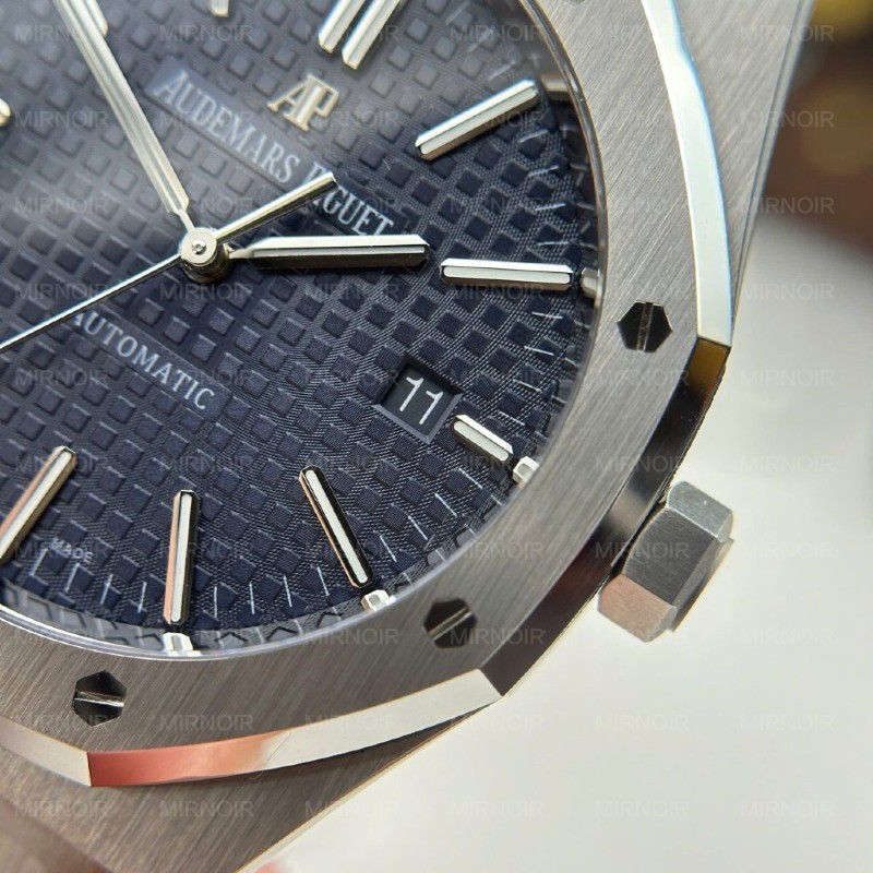 Dong-Ho-Audemars-Piguet-Royal-Oak-15400ST-Replica-11-Mat-Xanh-Blue-Day-Cao-Su-Xuong-APS-41mm-4-1024x1024.jpg