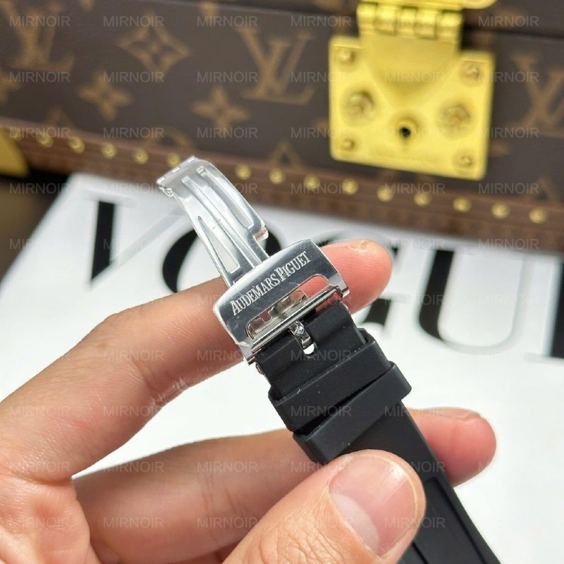 Dong-Ho-Audemars-Piguet-Royal-Oak-15400ST-Replica-11-Mat-Xanh-Blue-Day-Cao-Su-Xuong-APS-41mm-9-1024x1024.jpg