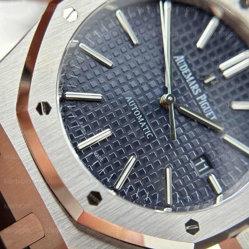 Dong-Ho-Audemars-Piguet-Royal-Oak-15400ST-Replica-11-Mat-Xanh-Blue-Day-Cao-Su-Xuong-APS-41mm-11-1024x1024.jpg