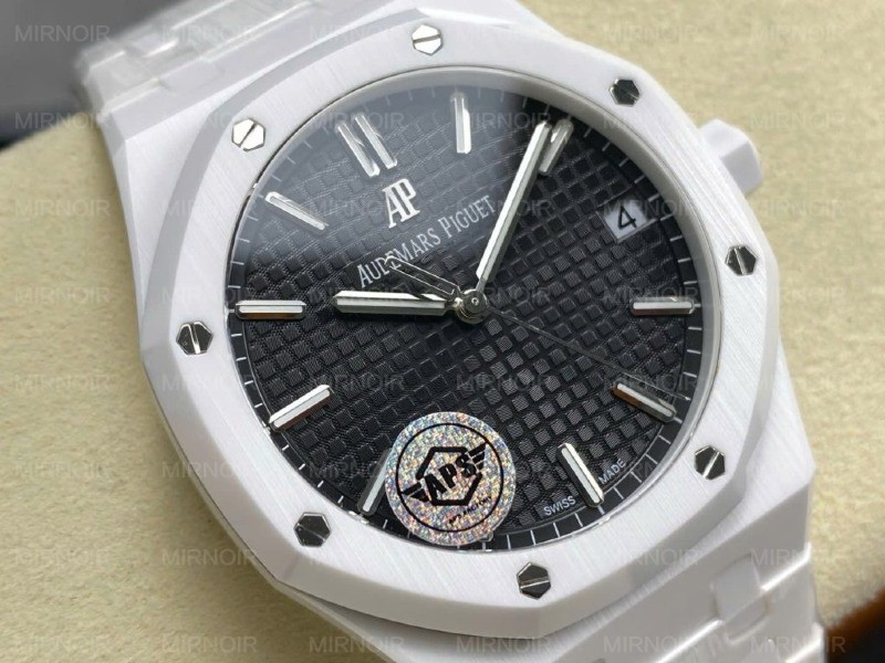 Dong-Ho-Audemars-Piguet-Royal-Oak-15500-Che-Tac-Gom-Trang-Mat-Den-Xuong-APS-41mm-2-1024x768.jpg