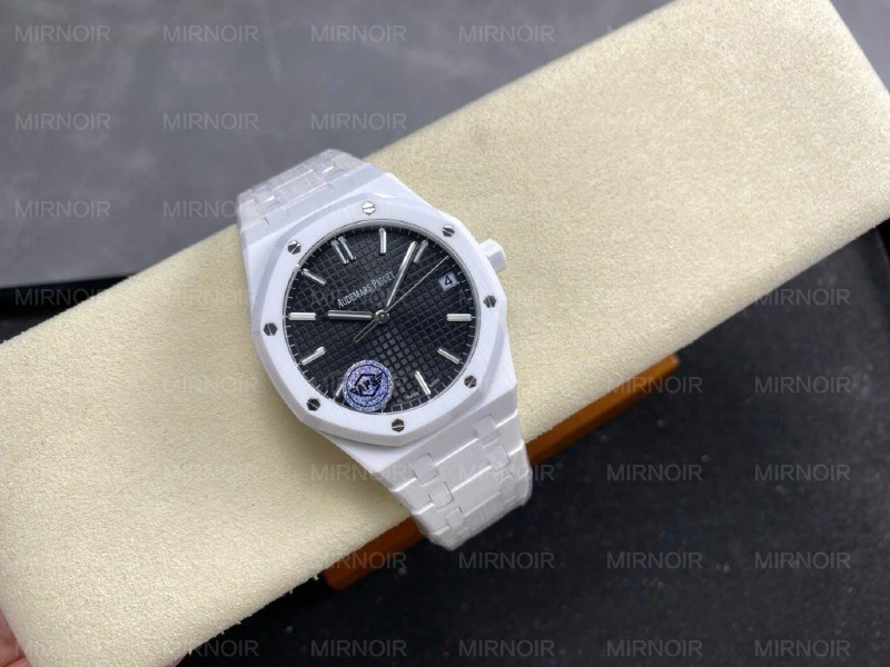 Dong-Ho-Audemars-Piguet-Royal-Oak-15500-Che-Tac-Gom-Trang-Mat-Den-Xuong-APS-41mm-4-1024x768.jpg