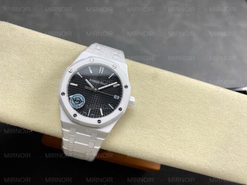 Dong-Ho-Audemars-Piguet-Royal-Oak-15500-Che-Tac-Gom-Trang-Mat-Den-Xuong-APS-41mm-5-1024x768.jpg