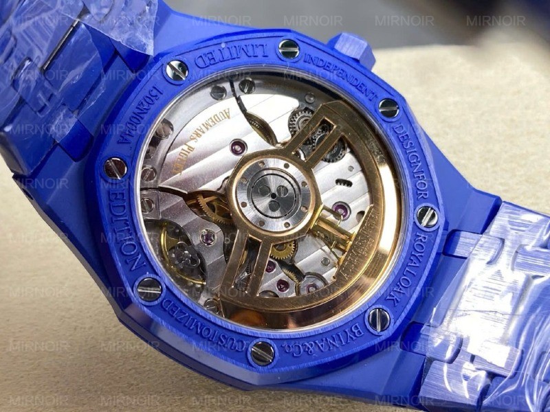 Dong-Ho-Audemars-Piguet-Royal-Oak-15500-Che-Tac-Gom-Xanh-Nha-May-APS-41mm-5-1024x768.jpg